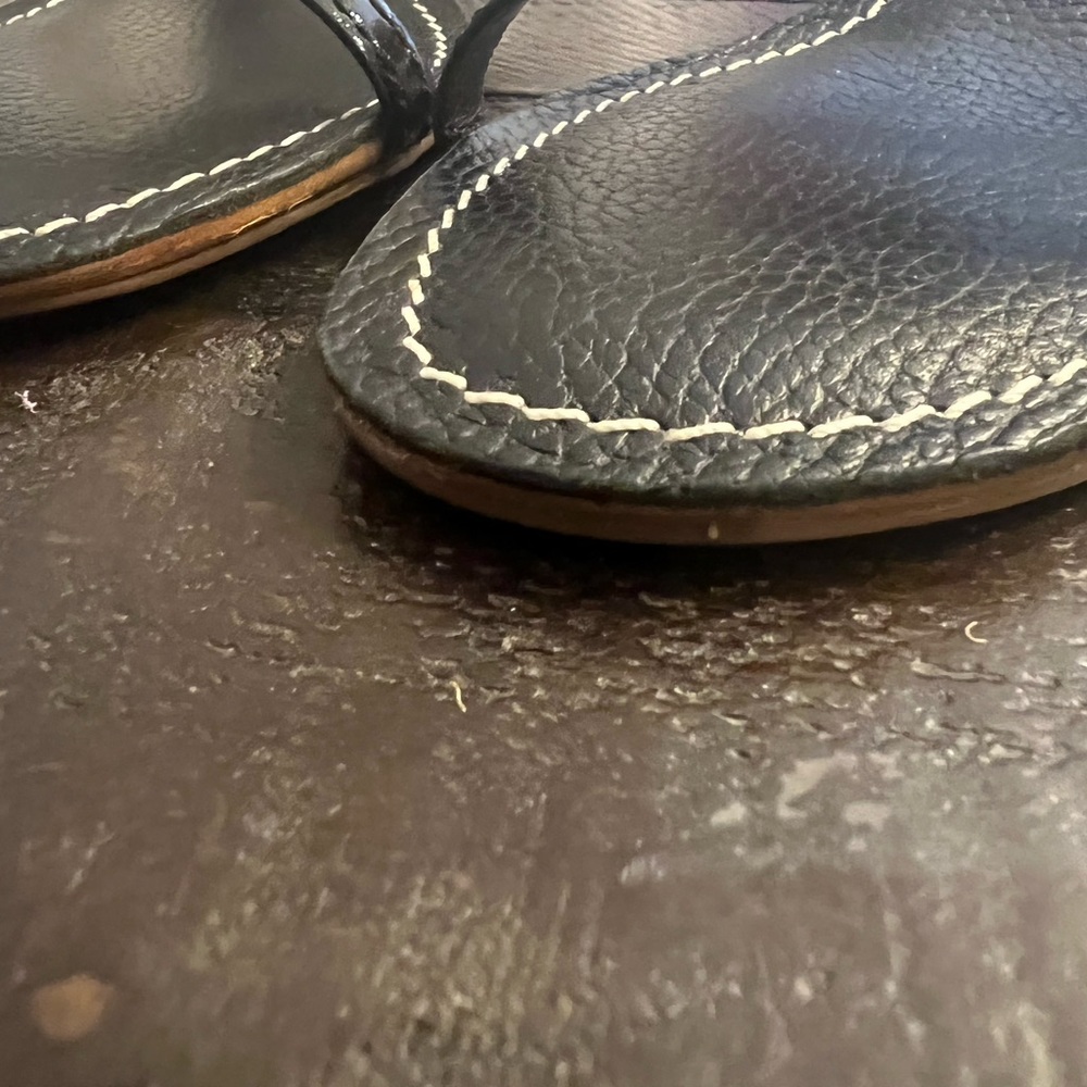 Tory Burch Black Sandals with Gold Logo - Picture 10 of 10
